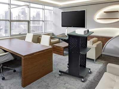 Luxor 40 in Mobile Presenters Station – Black