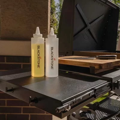 2310_36Grille en fer forgé avec tablette extensible_LifeStyle_08.jpg