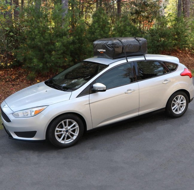 Rightline Gear Ace Jr Car Top Carrier résistant aux intempéries - 9cu ft