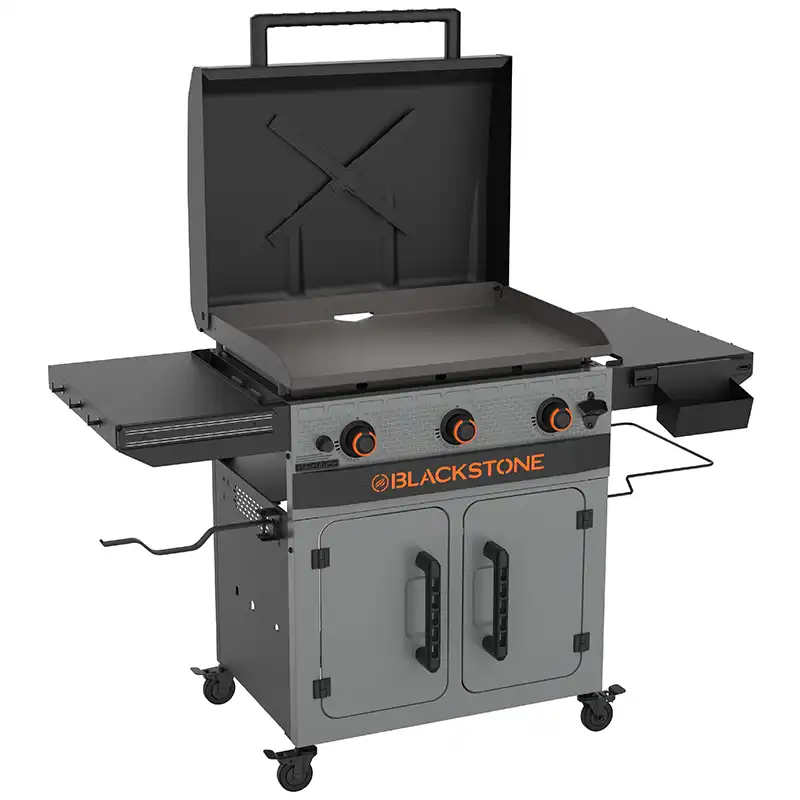 Blackstone 28inch Bronco Series XL Omnivore Griddle with Hood and Storage Cabinet (gril omnivore de 28 pouces de la série Bronco XL avec hotte et armoire de rangement) Blackstone 28inch Bronco Series XL Omnivore Griddle with Hood and Storage Cabinet (gril omnivore de 28 pouces de la série Bronco XL avec hotte et armoire de rangement)