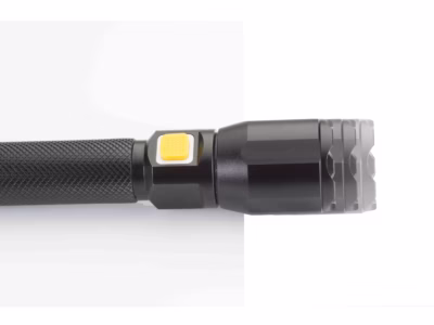 CAT Lighting 120 Lumen CREE LED Focusing Power Pocket Flashlight1