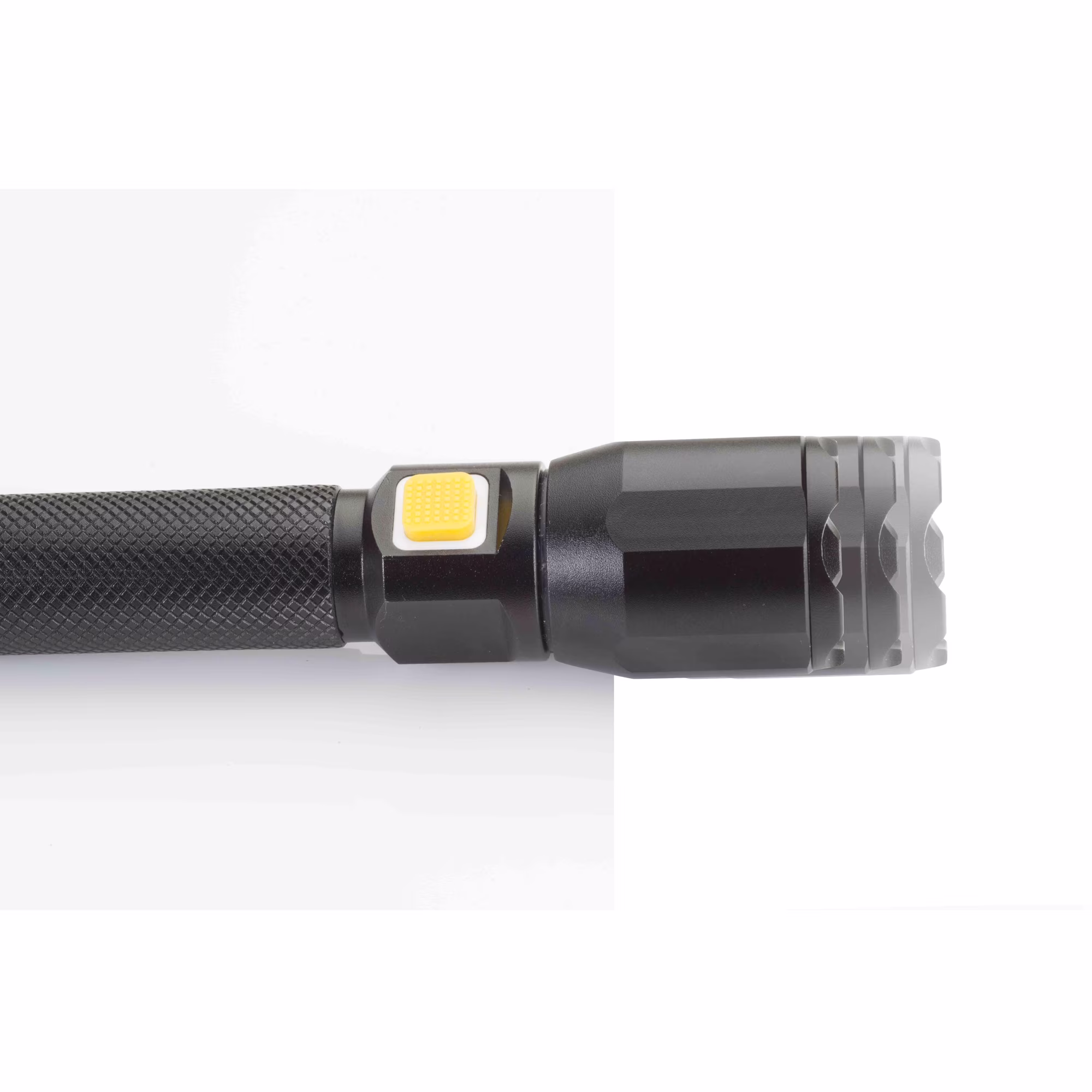 Lampe de poche porte-clés CAT Lighting 120 Lumen avec LED CREE focalisable Lampe de poche porte-clés CAT Lighting 120 Lumen avec LED CREE focalisable