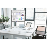 Tableau blanc magnétique double face Luxor Mobile avec grille fantôme, support et plateau pour marqueurs – 48 x 36