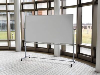 Luxor Mobile Tableau blanc magnétique double face avec support et bac à marqueurs 72 x 40