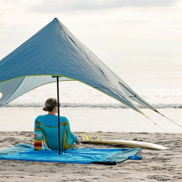 Grand Trunk Shadecaster 2 Person Sunshade Storm lifestyle