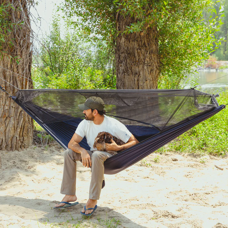 Hamac Grand Trunk Skeeter Beeter XT Navy Lifestyle