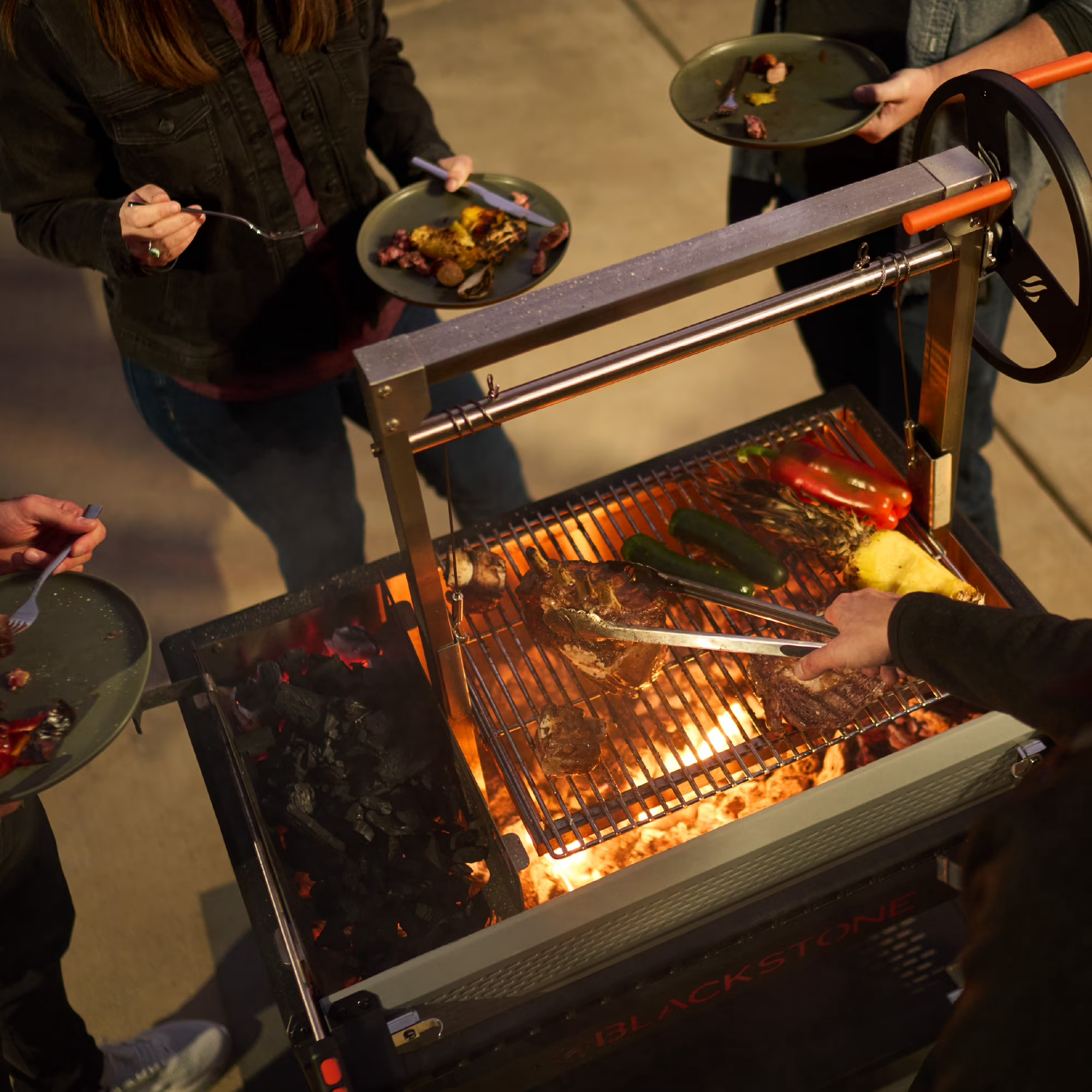 Blackstone Bronco Series Open Flame Grill with Soft Cover and Coal Rake6.webp Blackstone Bronco Series Open Flame Grill with Soft Cover and Coal Rake6.webp