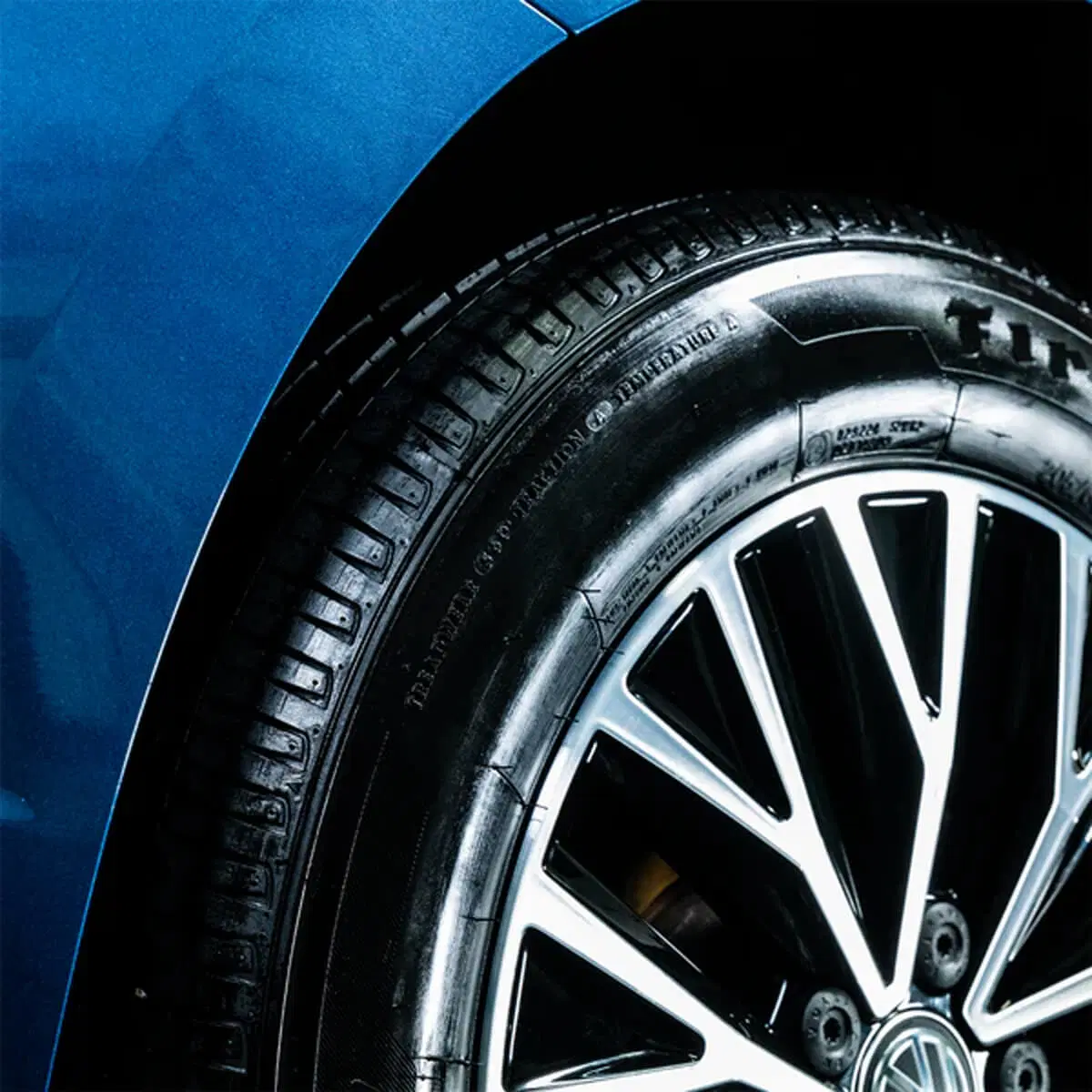 Turtle Wax Wet N Black Tire Shine4.webp Turtle Wax Wet N Black Tire Shine4.webp
